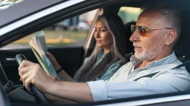 Řidiči nad 60 let musí chodit na pravidelné kontroly.