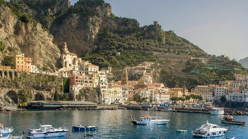 Amalfi nabízí bohaté kulturní vyžití a nádherná panoramata.