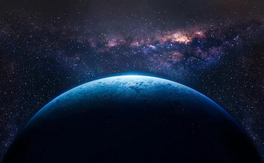 Vesmír si prý pomocí gravitace uklízí, aby měl více místa.