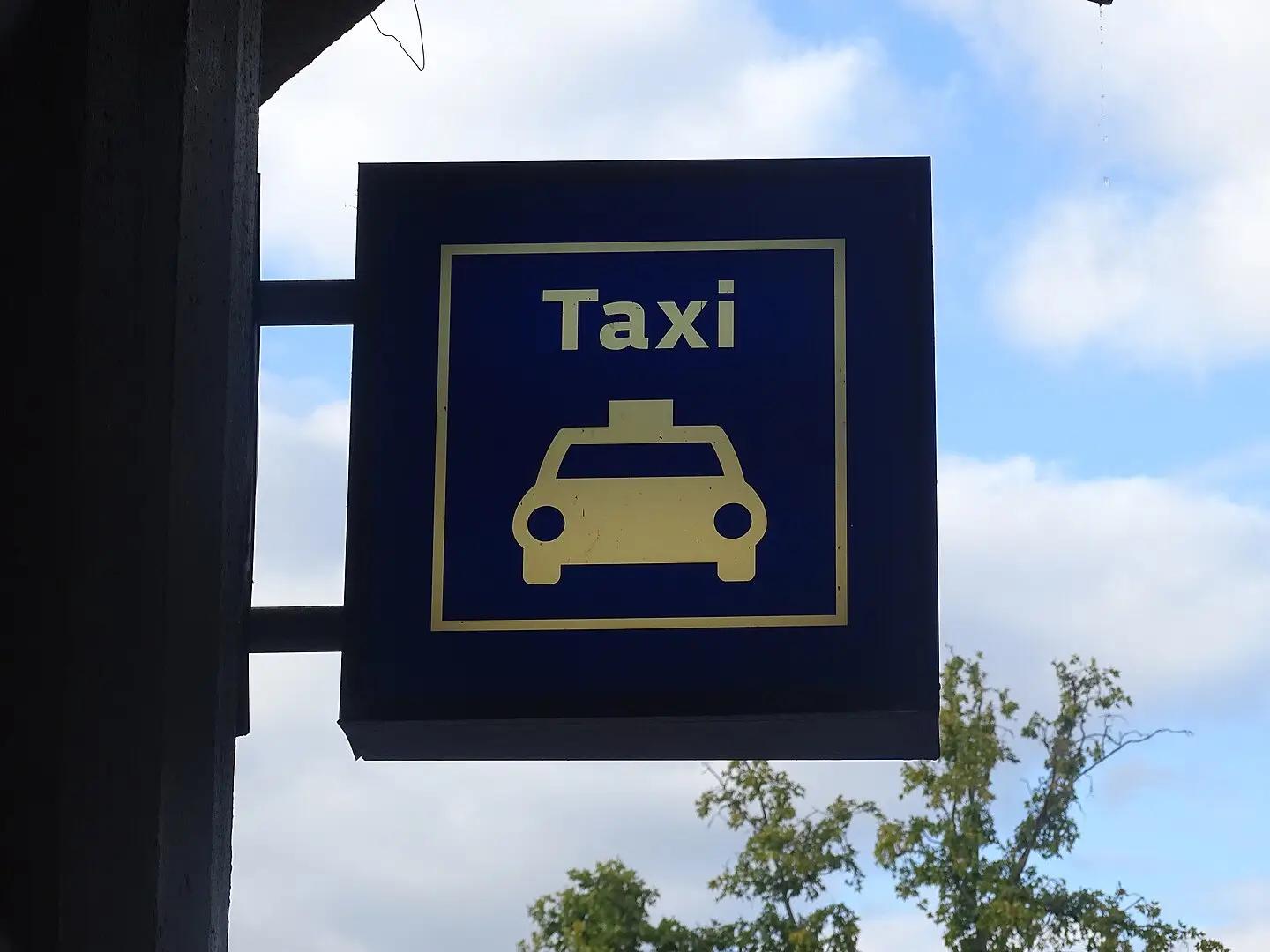 značka - stanoviště taxi