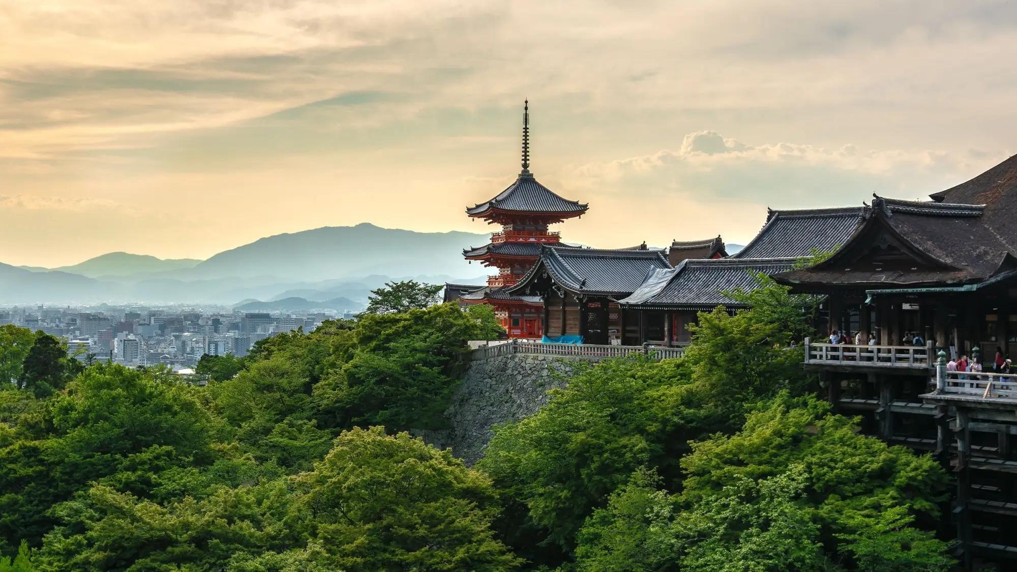 Pohled na japonské město Kjóto