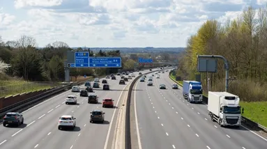 Past na internetu: Při koupi dálniční známky můžete zaplatit víc, než čekáte. Jak se bránit?