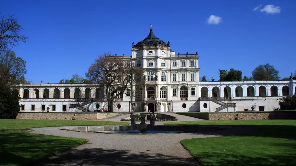 Tento zámek je jako z pohádky.