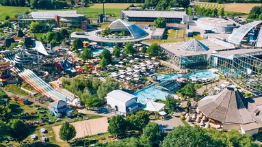 Do největšího termálního spa komplexu na světě dojedete autem za pár hodin.