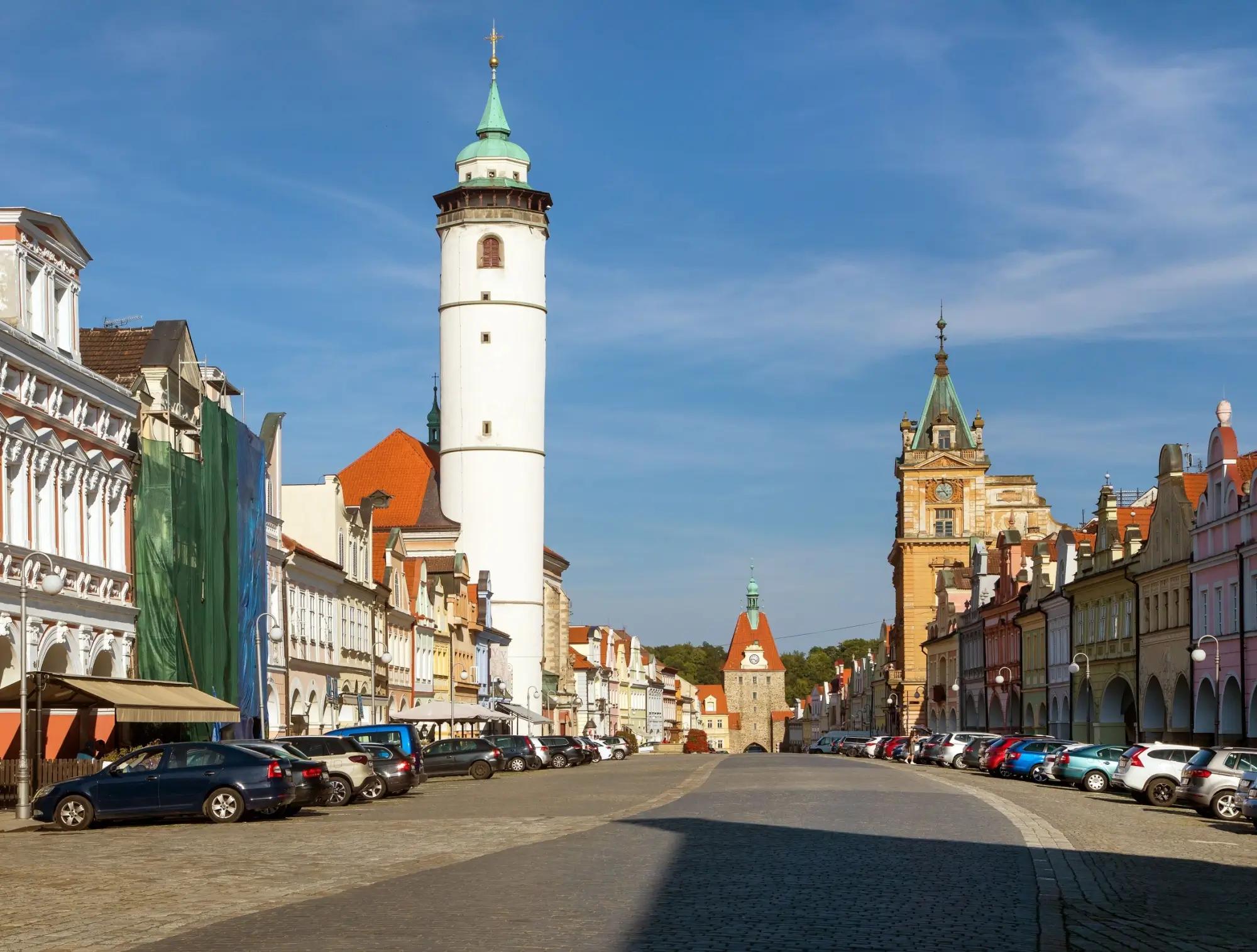 Poznáte náměstí se šikmou věží? / Zdroj: Shutterstock