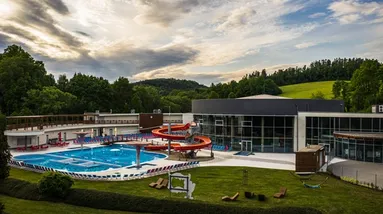 Češi jezdí jen okolo, ale cizinci sem míří ve velkém: Tyhle termály frčí nejvíc