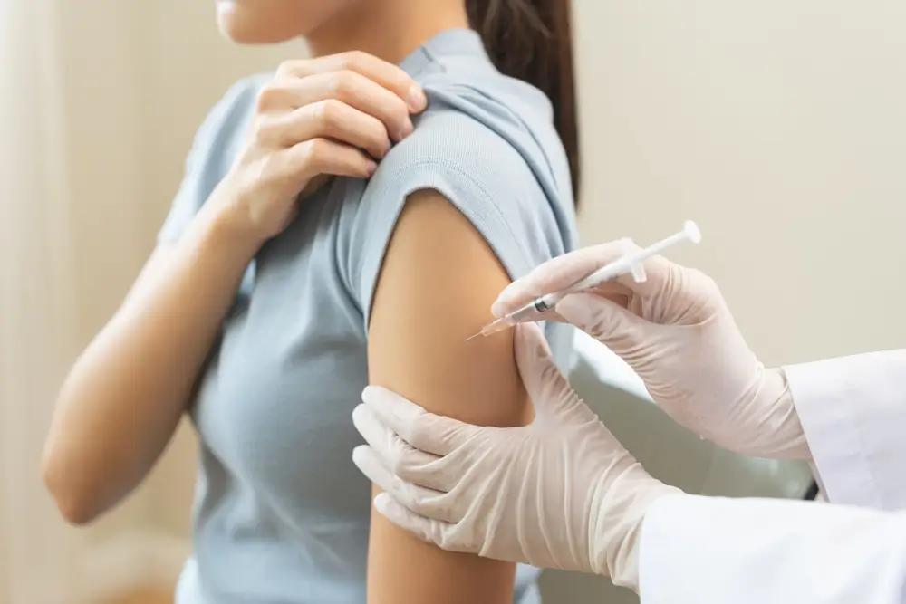 Pro rizikové skupiny může dávat smysl očkování.